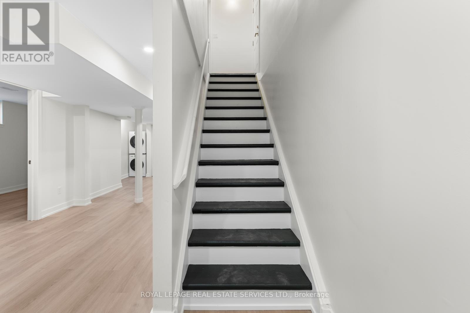 Lower - 1129 Mount Pleasant Road, Toronto, Ontario  M4P 2M8 - Photo 3 - C13018658