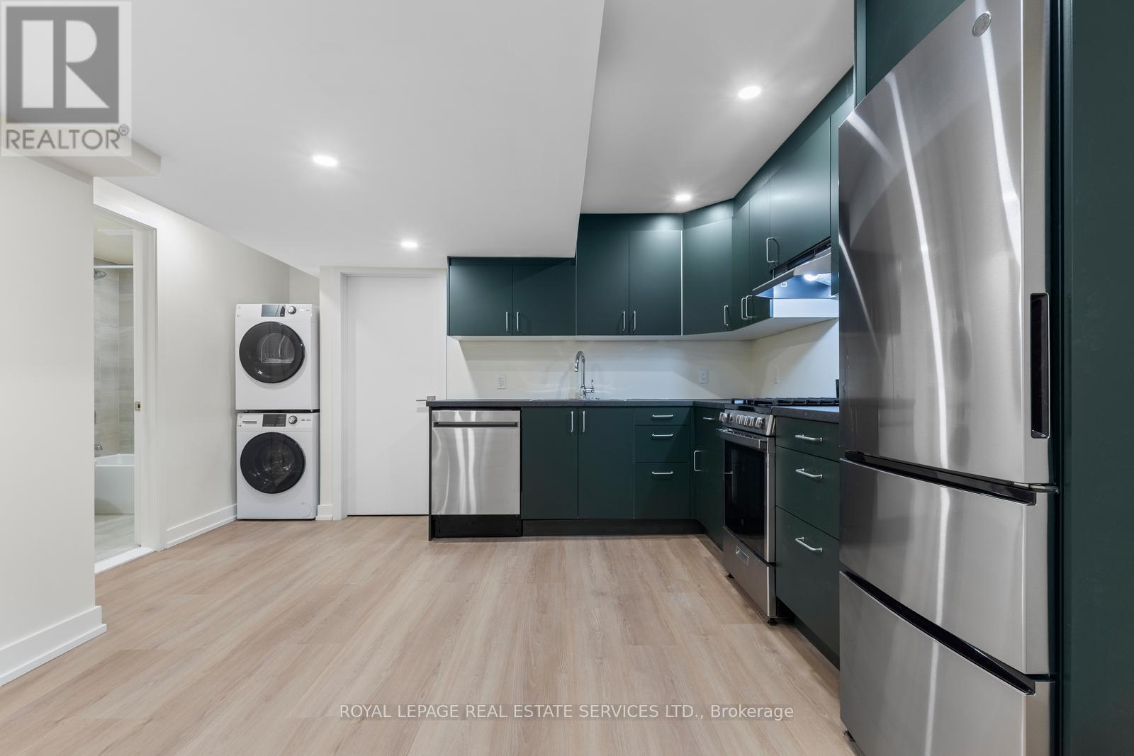 Lower - 1129 Mount Pleasant Road, Toronto, Ontario  M4P 2M8 - Photo 5 - C13018658