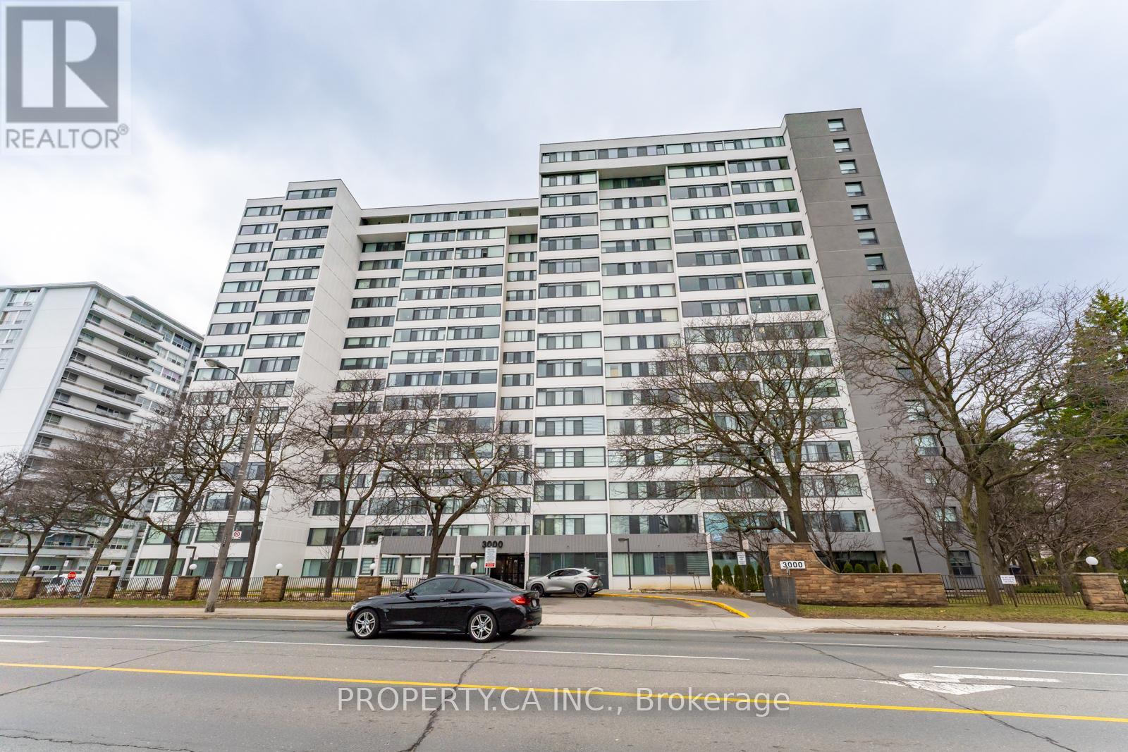 802 - 3000 BATHURST STREET, Toronto, Ontario