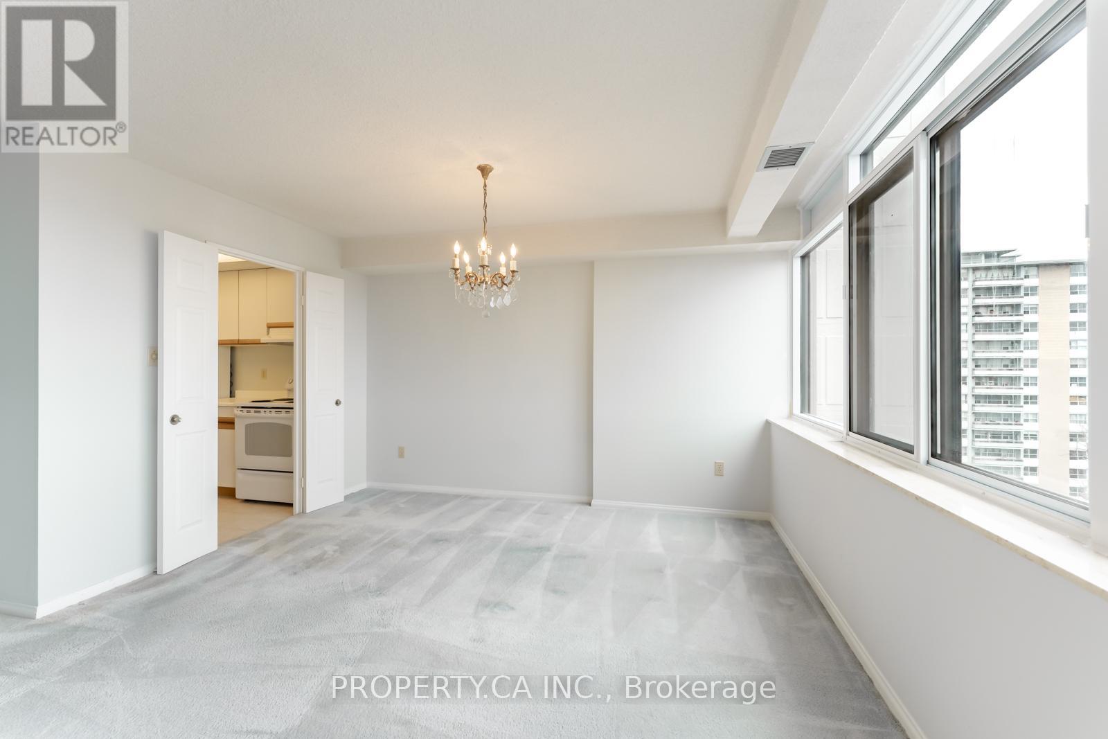 802 - 3000 Bathurst Street, Toronto, Ontario  M6B 3B4 - Photo 15 - C13018764