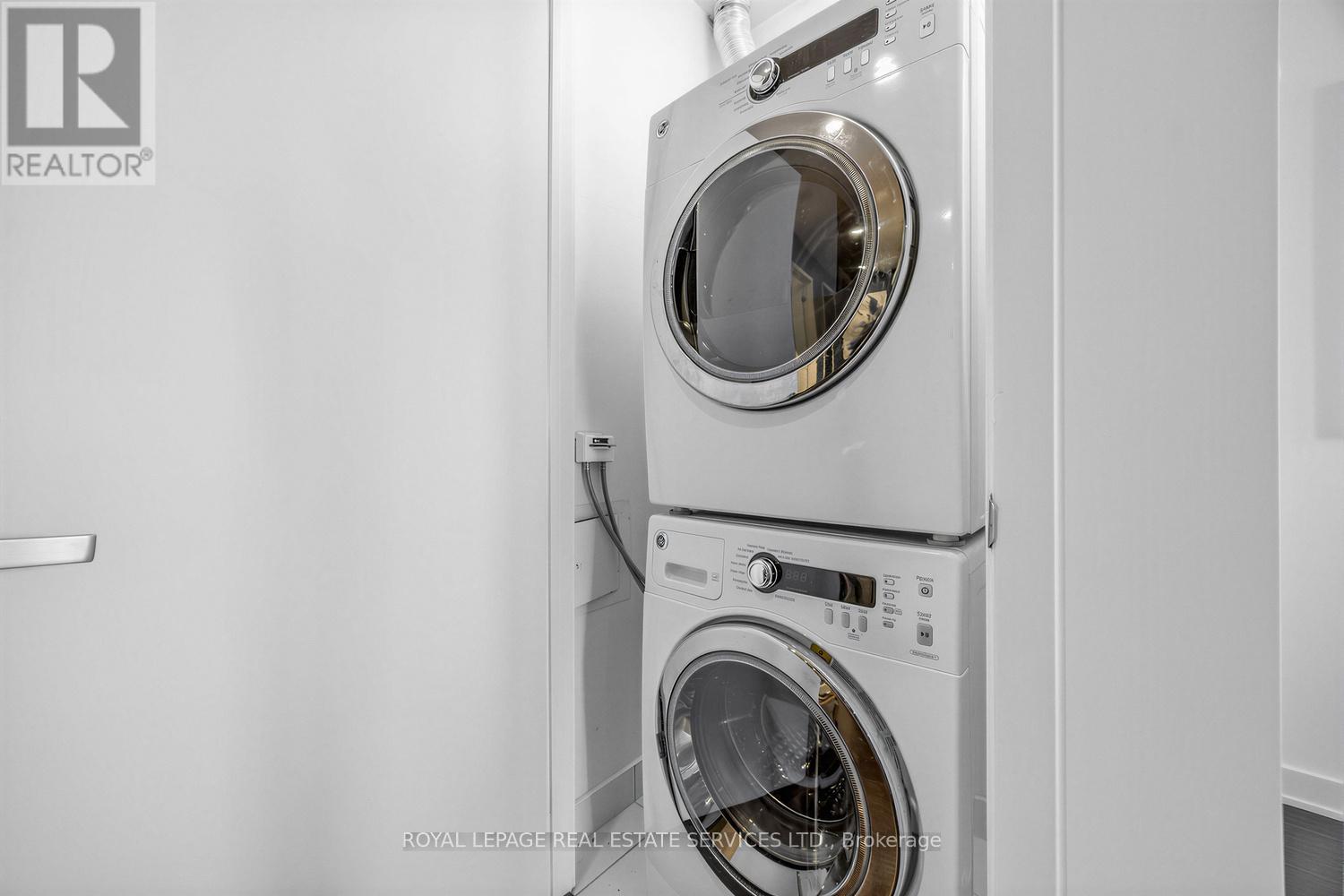 2612 - 55 Regent Park Boulevard, Toronto, Ontario  M5A 0C2 - Photo 11 - C13018770