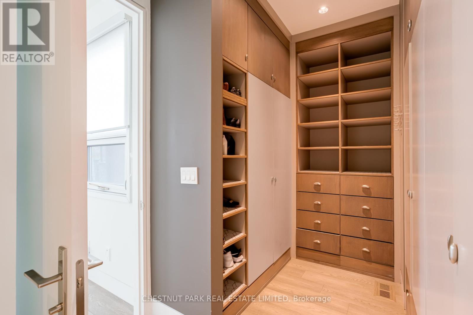 278 St Germain Avenue, Toronto, Ontario  M5M 1W3 - Photo 32 - C13018798