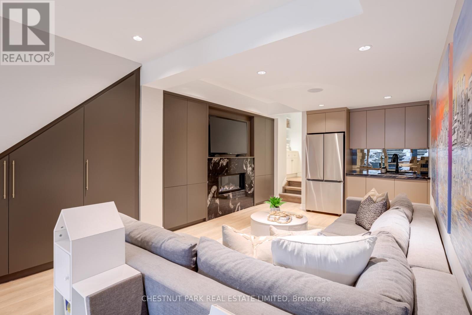 278 St Germain Avenue, Toronto, Ontario  M5M 1W3 - Photo 33 - C13018798