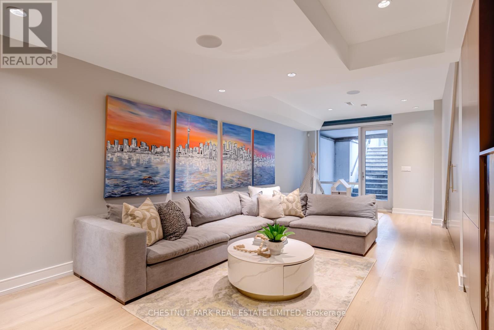 278 St Germain Avenue, Toronto, Ontario  M5M 1W3 - Photo 34 - C13018798