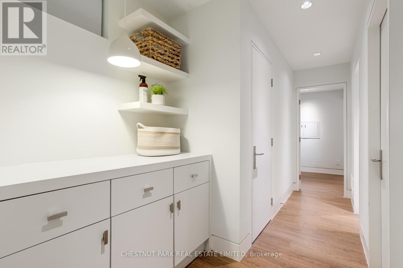 278 St Germain Avenue, Toronto, Ontario  M5M 1W3 - Photo 35 - C13018798