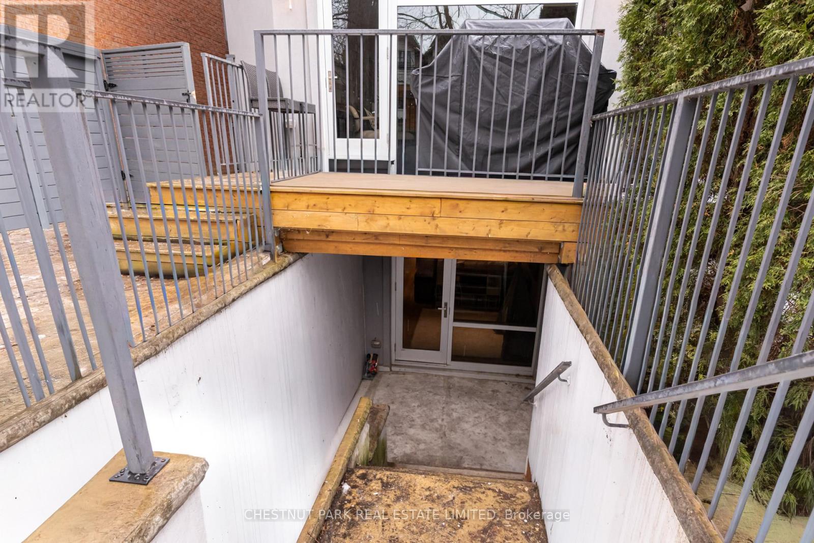 278 St Germain Avenue, Toronto, Ontario  M5M 1W3 - Photo 41 - C13018798