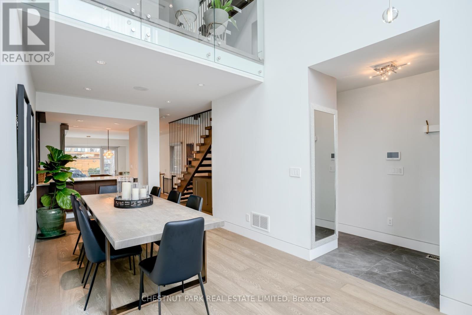 278 St Germain Avenue, Toronto, Ontario  M5M 1W3 - Photo 6 - C13018798