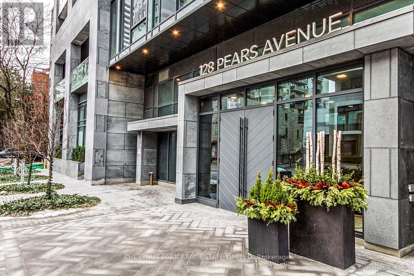 901 - 128 PEARS AVENUE, Toronto, Ontario