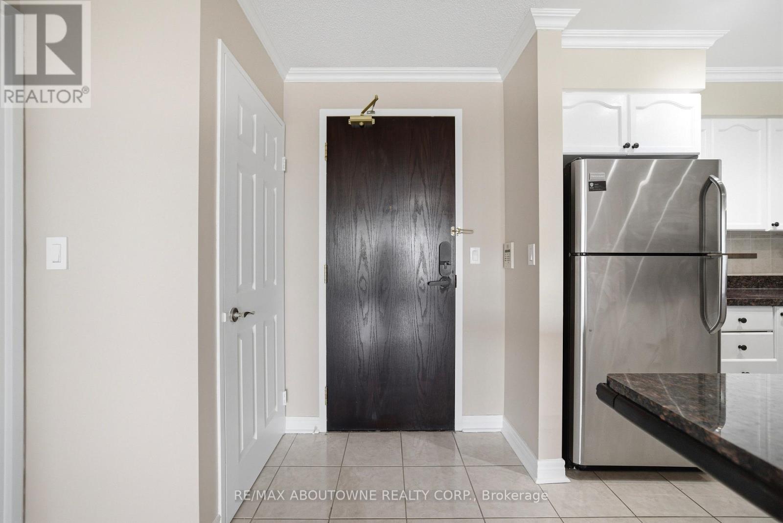 2706 - 23 Hollywood Avenue, Toronto, Ontario  M2N 7L8 - Photo 2 - C13018854