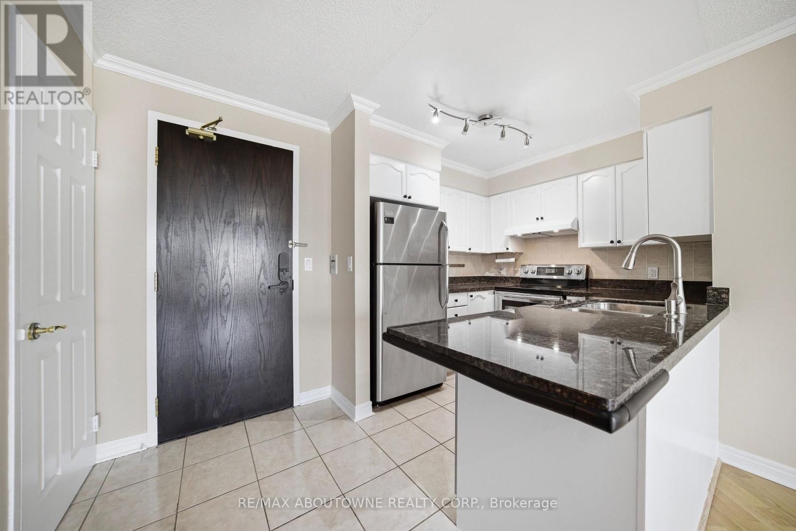 2706 - 23 Hollywood Avenue, Toronto, Ontario  M2N 7L8 - Photo 3 - C13018854