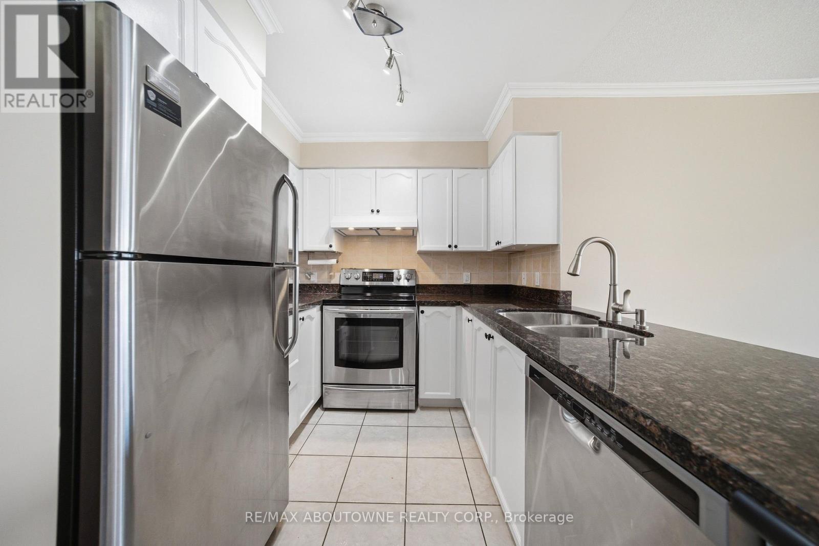 2706 - 23 Hollywood Avenue, Toronto, Ontario  M2N 7L8 - Photo 4 - C13018854