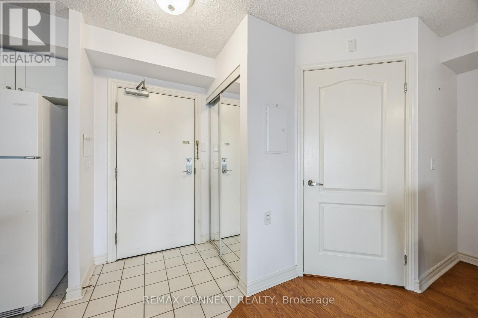 504 - 890 Sheppard Avenue W, Toronto, Ontario  M3H 2T5 - Photo 5 - C13018940