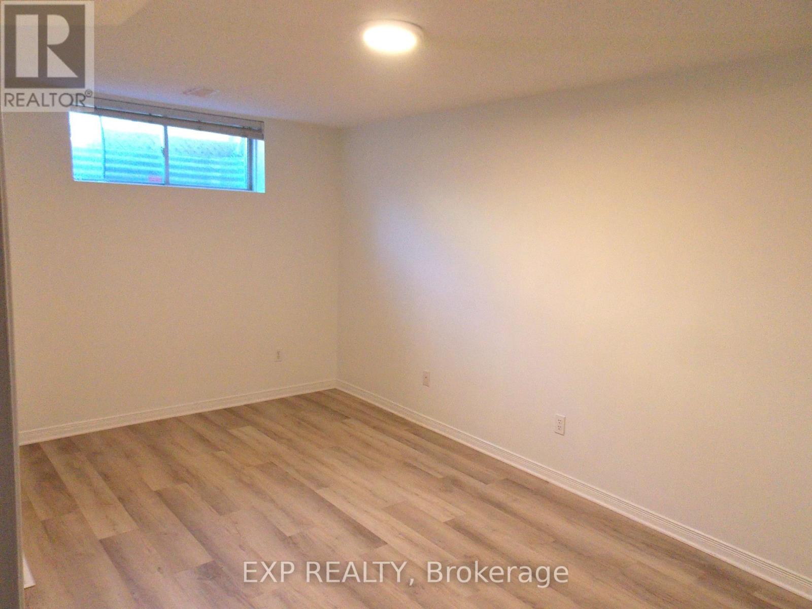 136 Inverkip Avenue, Ottawa, Ontario  K1T 4C3 - Photo 12 - X13018856