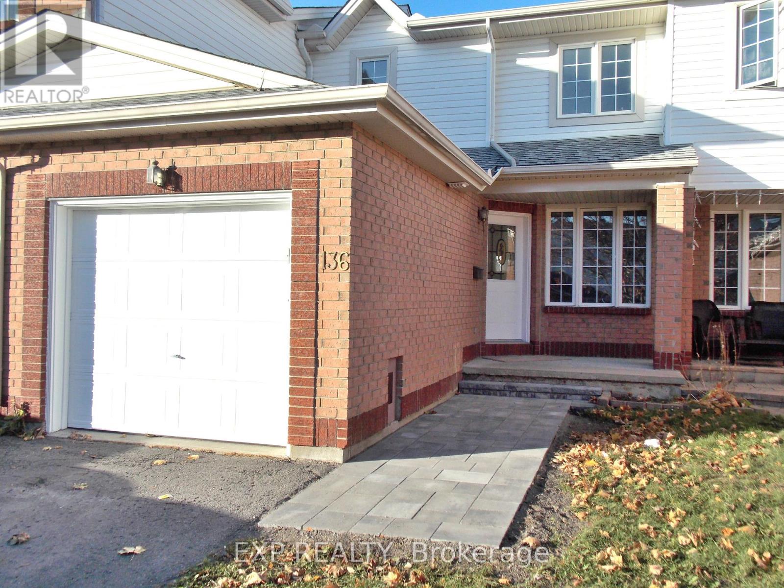 136 Inverkip Avenue, Ottawa, Ontario  K1T 4C3 - Photo 2 - X13018856