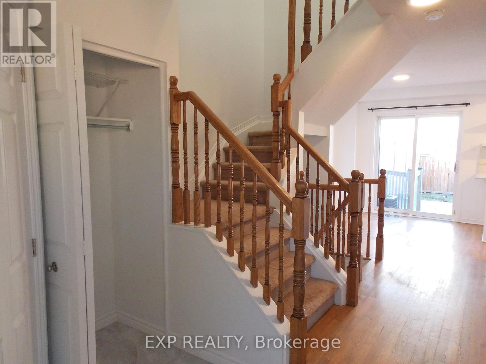 136 Inverkip Avenue, Ottawa, Ontario  K1T 4C3 - Photo 3 - X13018856