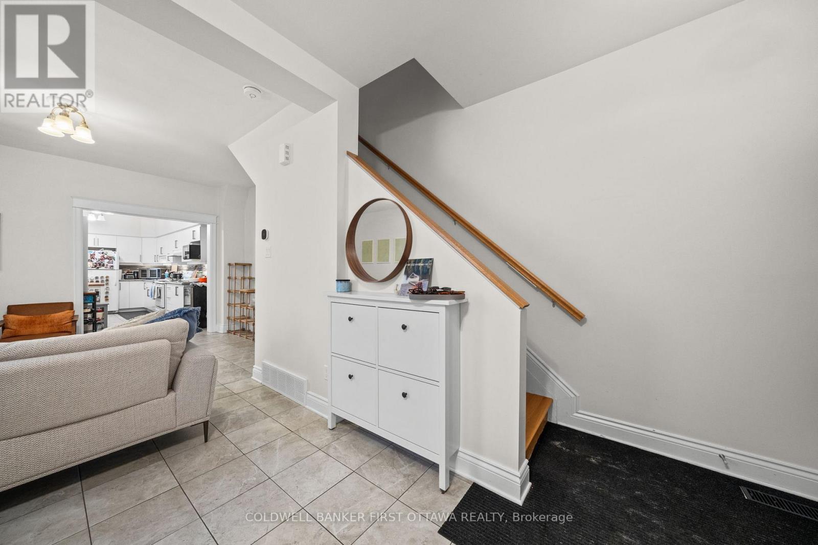 118 Willow Street, Ottawa, Ontario  K1R 6W3 - Photo 5 - X13018874