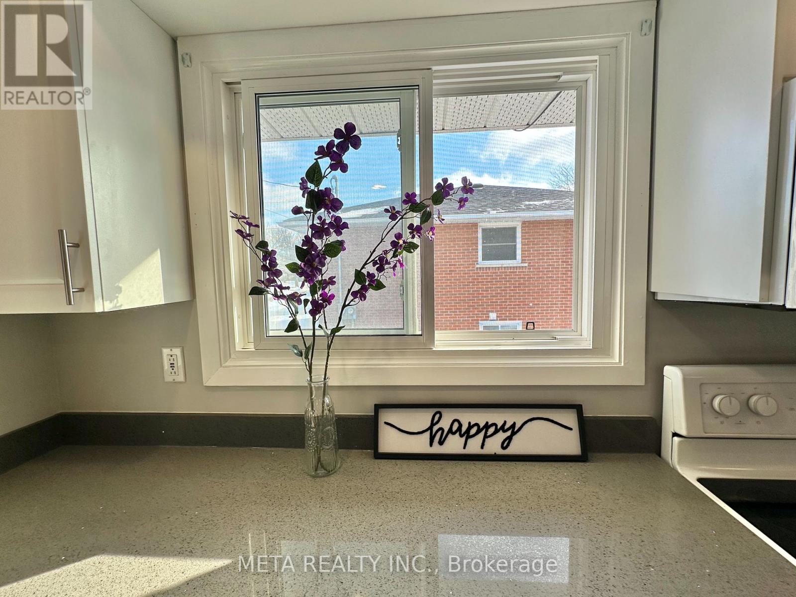 1398 Lakefield Street, Oshawa, Ontario  L1J 3Y9 - Photo 4 - E13018712