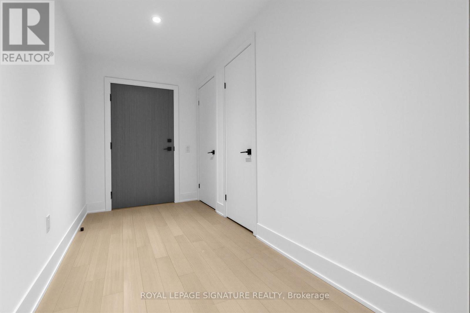 203 - 1888 Queen Street E, Toronto, Ontario  M4L 1H4 - Photo 2 - E13018850