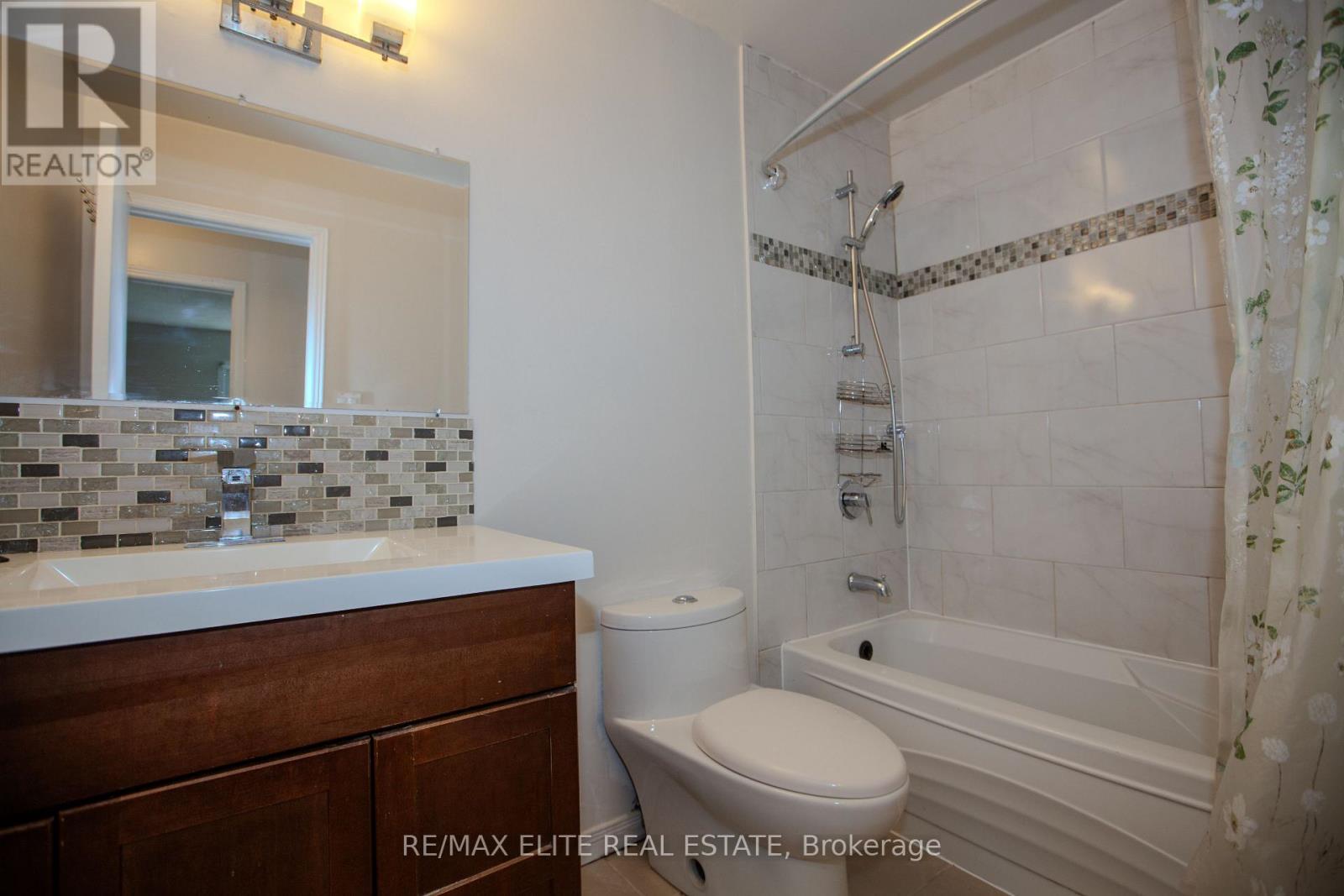 Unknown Address, ,    - Photo 19 - E13018968