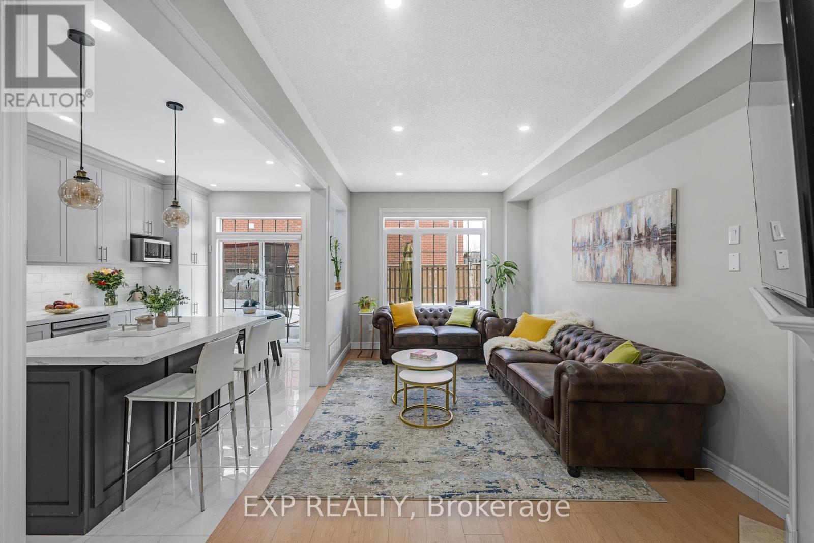 565 Foxcroft Boulevard, Newmarket, Ontario  L3X 3L6 - Photo 4 - N13018784