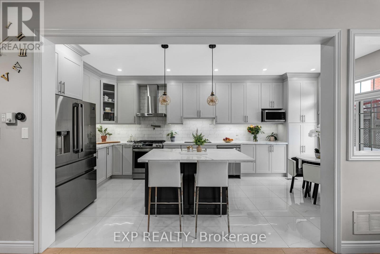 565 Foxcroft Boulevard, Newmarket, Ontario  L3X 3L6 - Photo 9 - N13018784