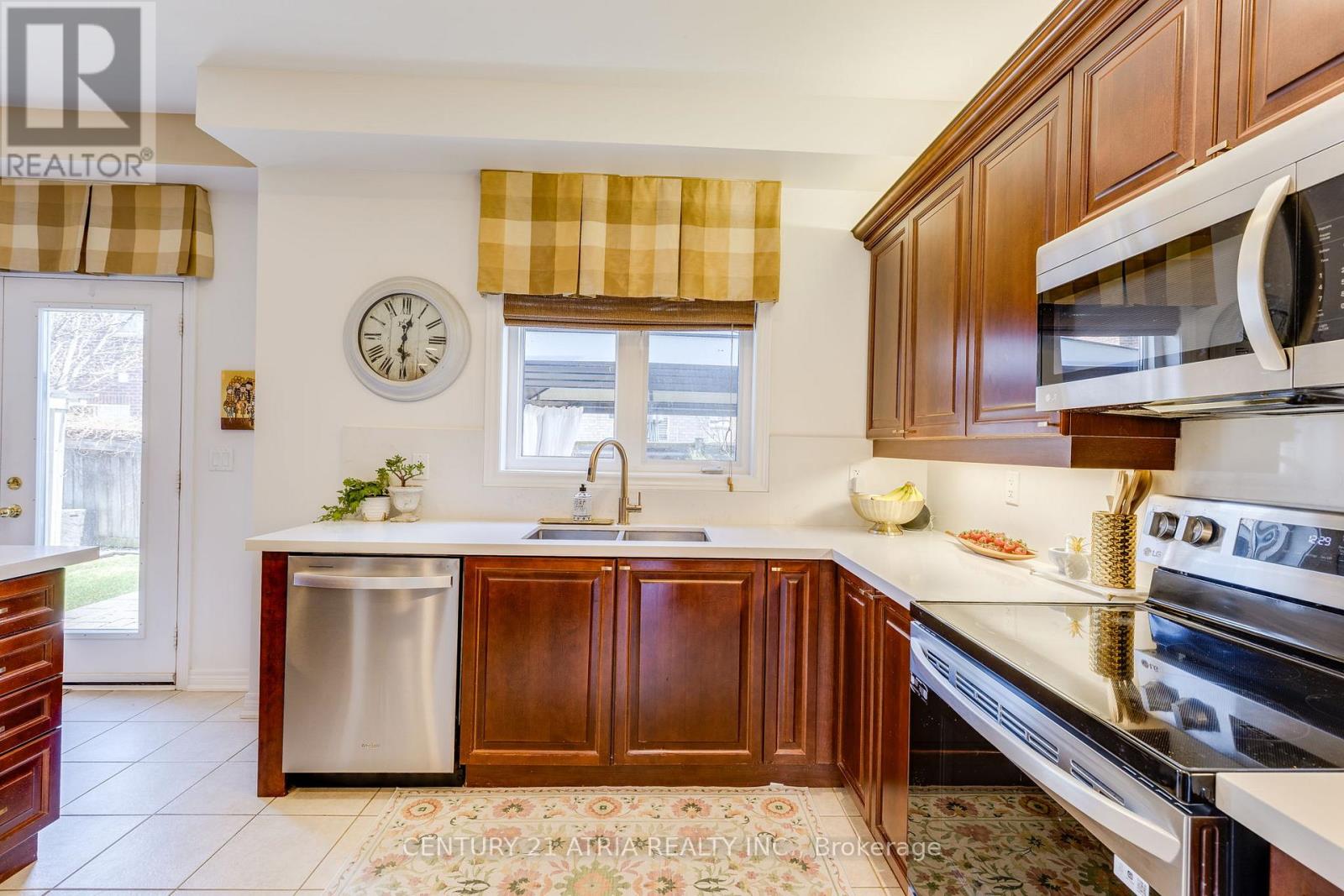 23 Weslock Crescent, Aurora, Ontario  L4G 7Y9 - Photo 13 - N13018816