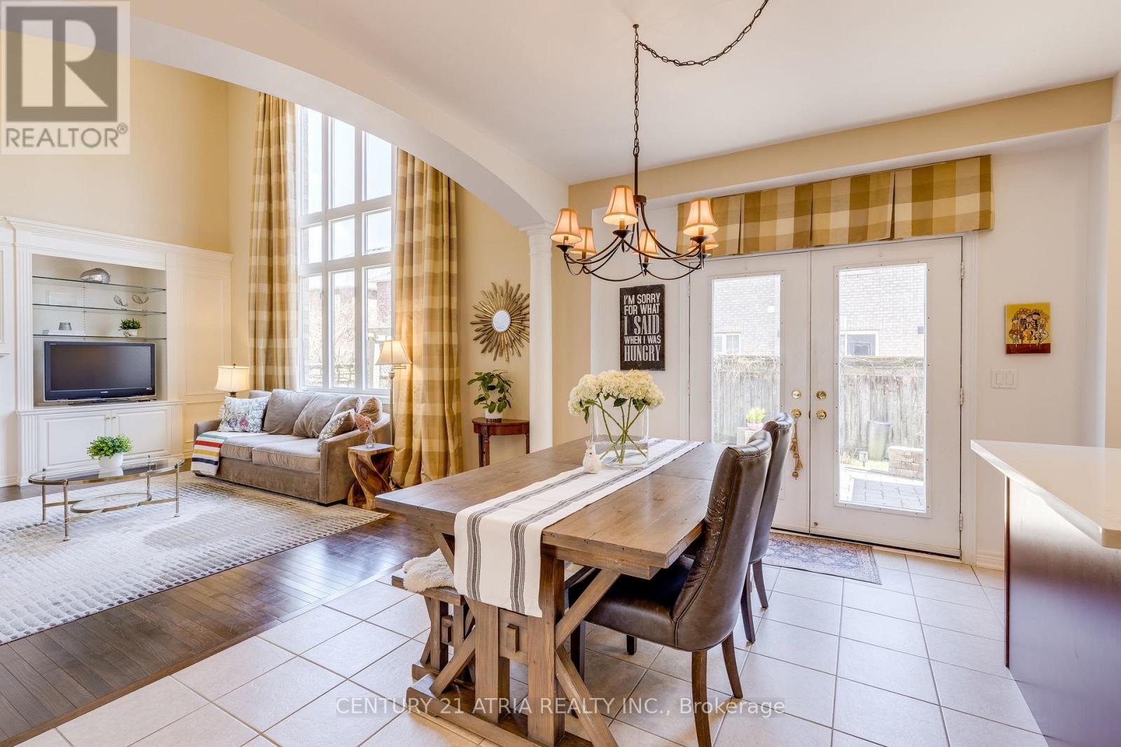 23 Weslock Crescent, Aurora, Ontario  L4G 7Y9 - Photo 8 - N13018816