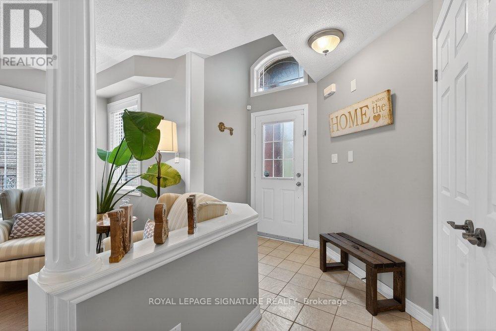 31 Rinaldo Road, Georgina, Ontario  L4P 3X9 - Photo 4 - N13018900