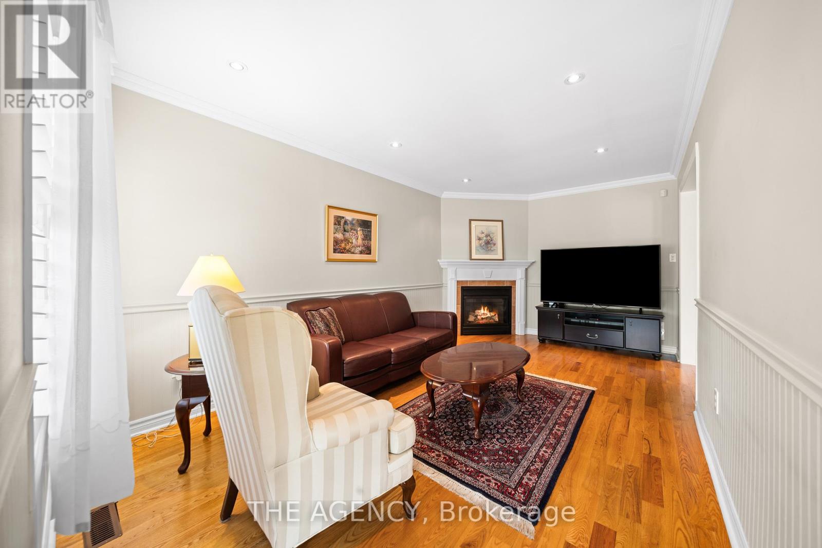 18 Wildflower Drive, Richmond Hill, Ontario  L4E 3Y5 - Photo 6 - N13018938