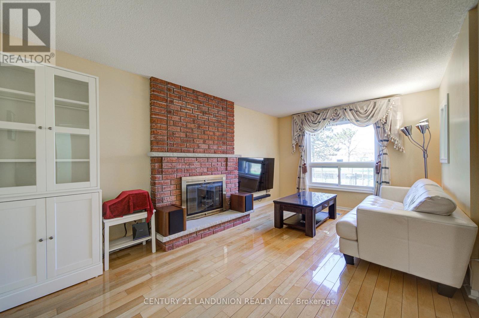 49 John Stiver Crescent, Markham, Ontario  L3R 9B6 - Photo 13 - N13018970