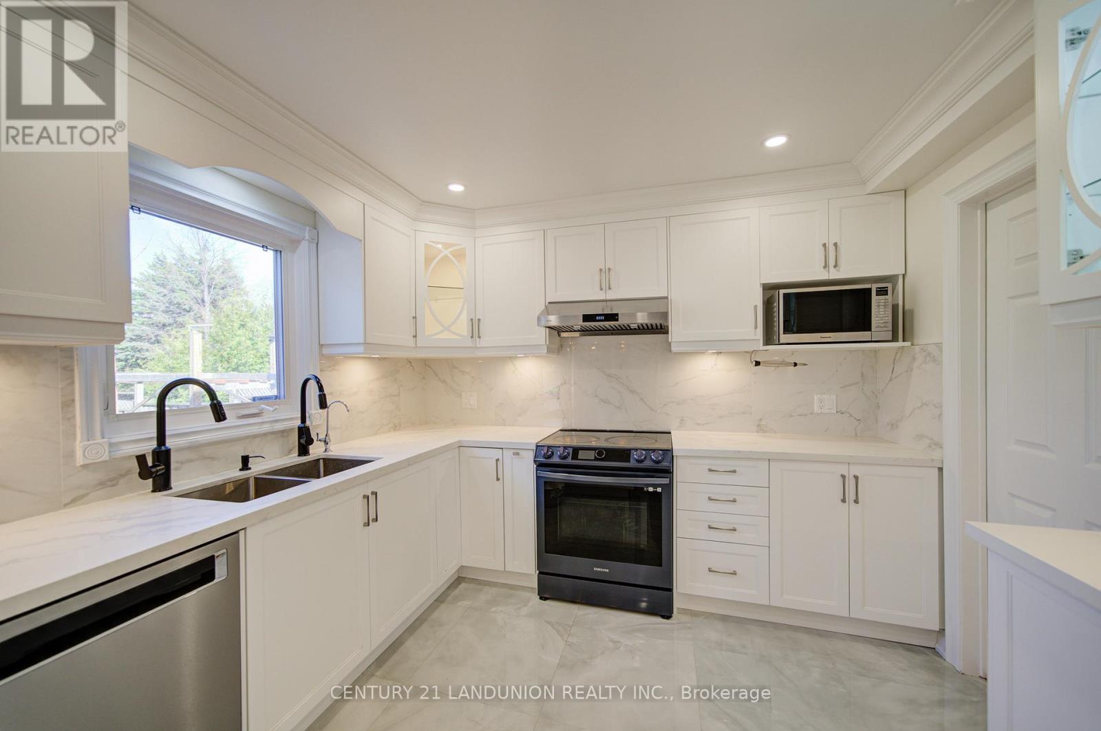 49 John Stiver Crescent, Markham, Ontario  L3R 9B6 - Photo 19 - N13018970