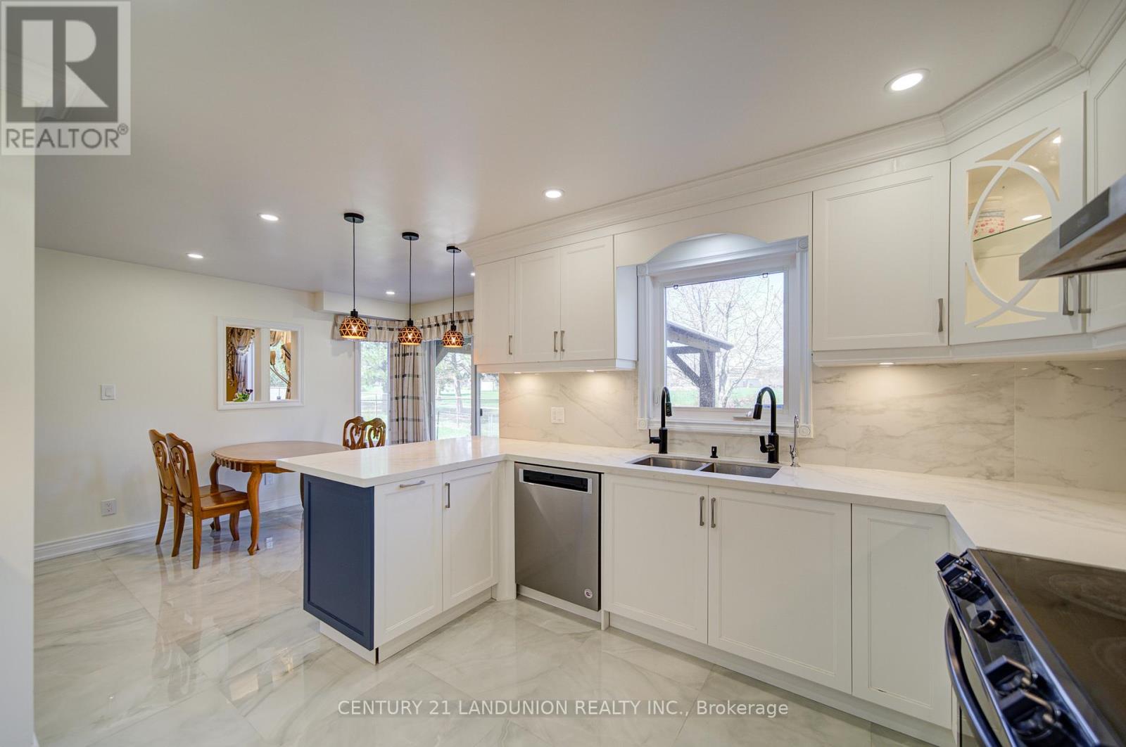 49 John Stiver Crescent, Markham, Ontario  L3R 9B6 - Photo 21 - N13018970