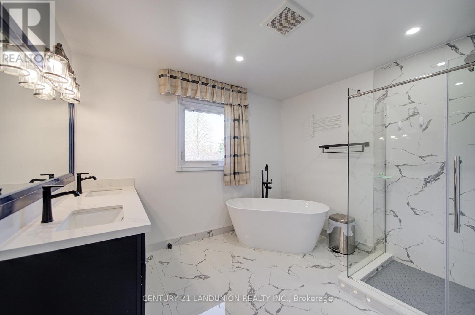 49 John Stiver Crescent, Markham, Ontario  L3R 9B6 - Photo 32 - N13018970