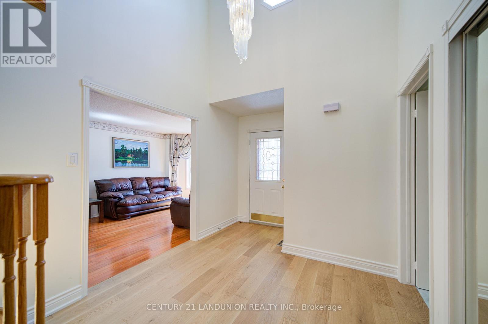 49 John Stiver Crescent, Markham, Ontario  L3R 9B6 - Photo 6 - N13018970