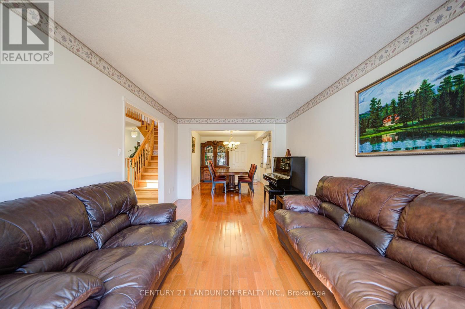 49 John Stiver Crescent, Markham, Ontario  L3R 9B6 - Photo 8 - N13018970