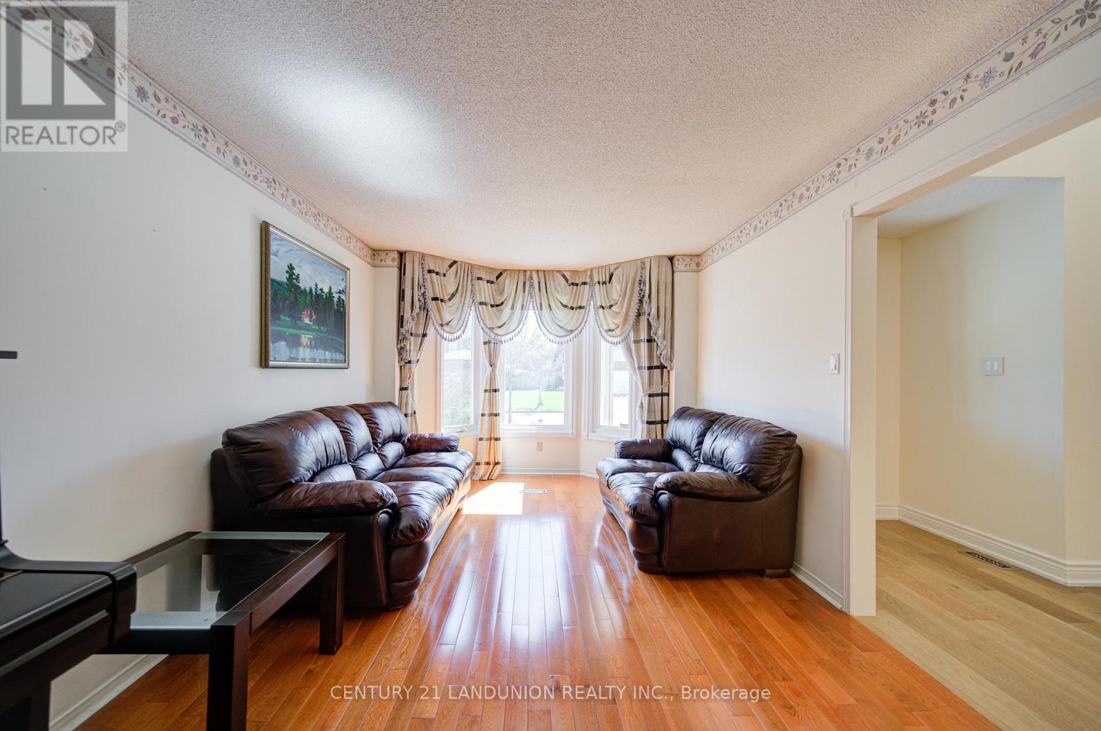 49 John Stiver Crescent, Markham, Ontario  L3R 9B6 - Photo 9 - N13018970