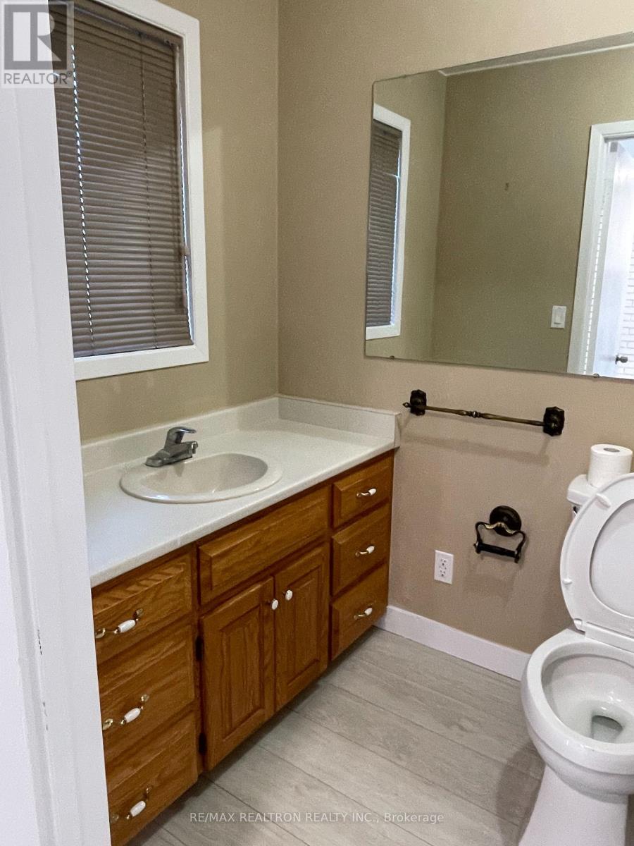 143 Peel Street, Barrie, Ontario  L4M 3L7 - Photo 13 - S13018808