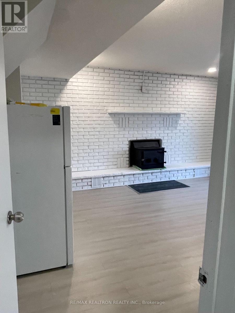 143 Peel Street, Barrie, Ontario  L4M 3L7 - Photo 15 - S13018808