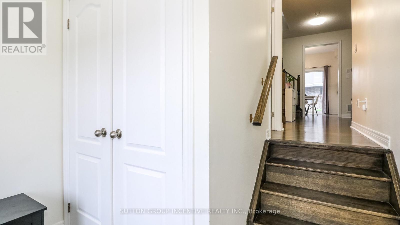 52 Snelgrove Crescent, Barrie, Ontario  L4N 6R6 - Photo 5 - S13018896