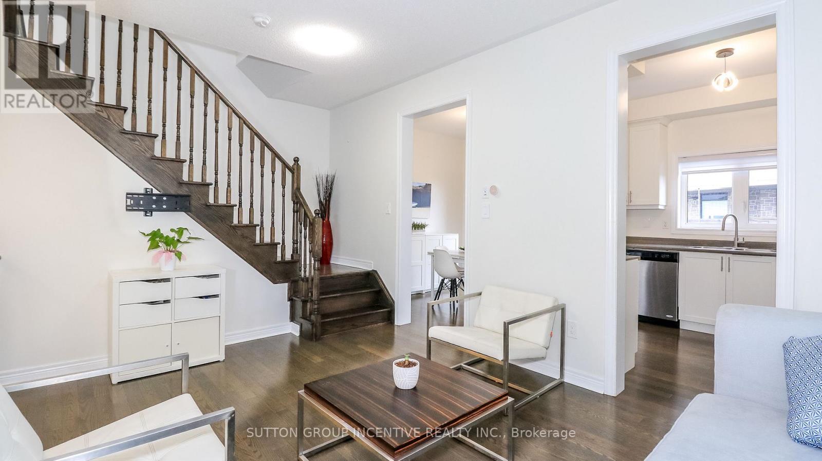 52 Snelgrove Crescent, Barrie, Ontario  L4N 6R6 - Photo 7 - S13018896