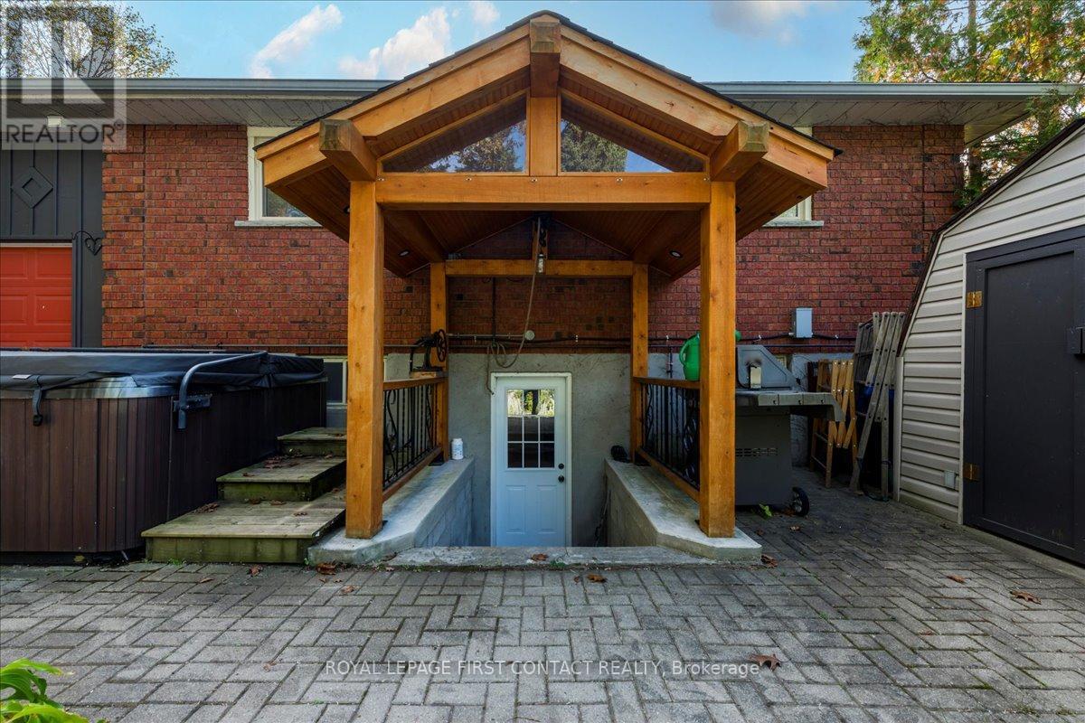 32 Springhome Road, Barrie (Allandale Heights), Ontario  L4N 2W7 - Photo 29 - S13018912