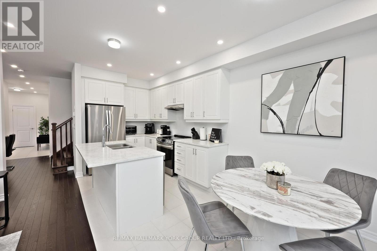 145 Fenchurch Manor, Barrie, Ontario  L9J 0X1 - Photo 12 - S13018916