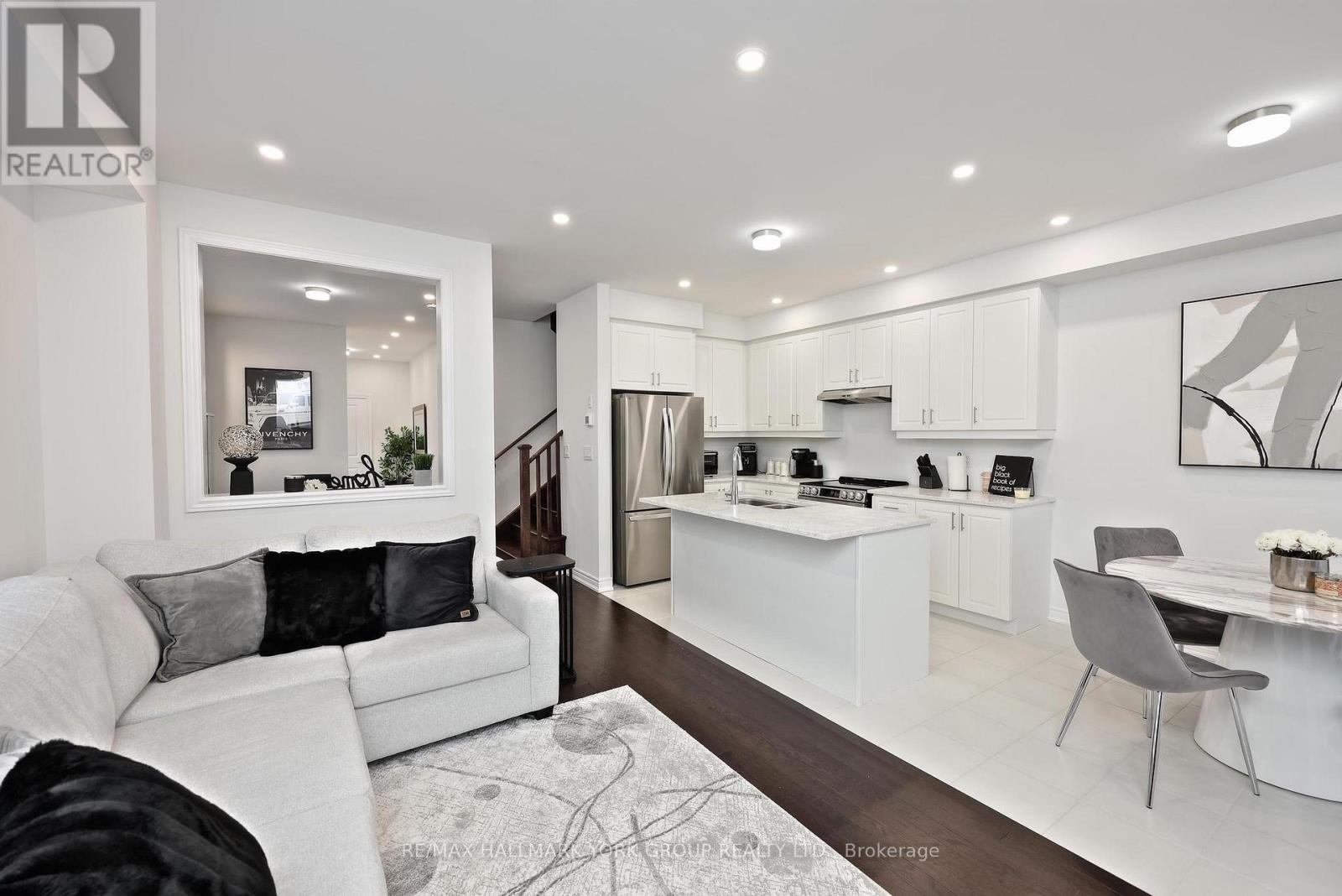 145 Fenchurch Manor, Barrie, Ontario  L9J 0X1 - Photo 15 - S13018916