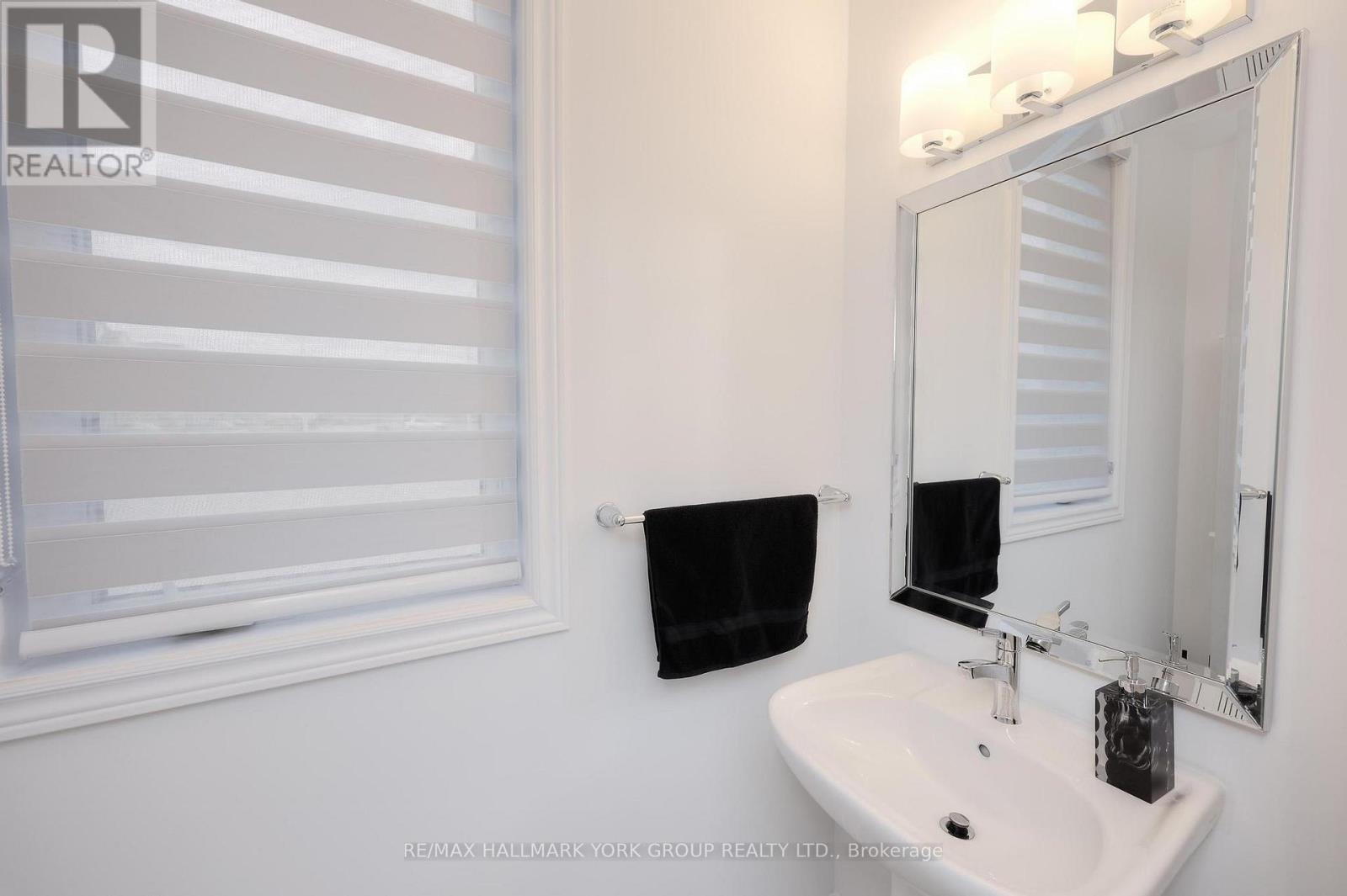 145 Fenchurch Manor, Barrie, Ontario  L9J 0X1 - Photo 17 - S13018916