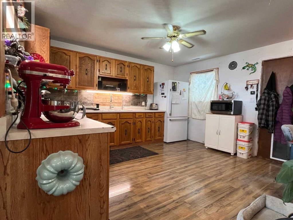 505 4 Street, Stirling, Alberta  T0K 2E0 - Photo 3 - A2302848