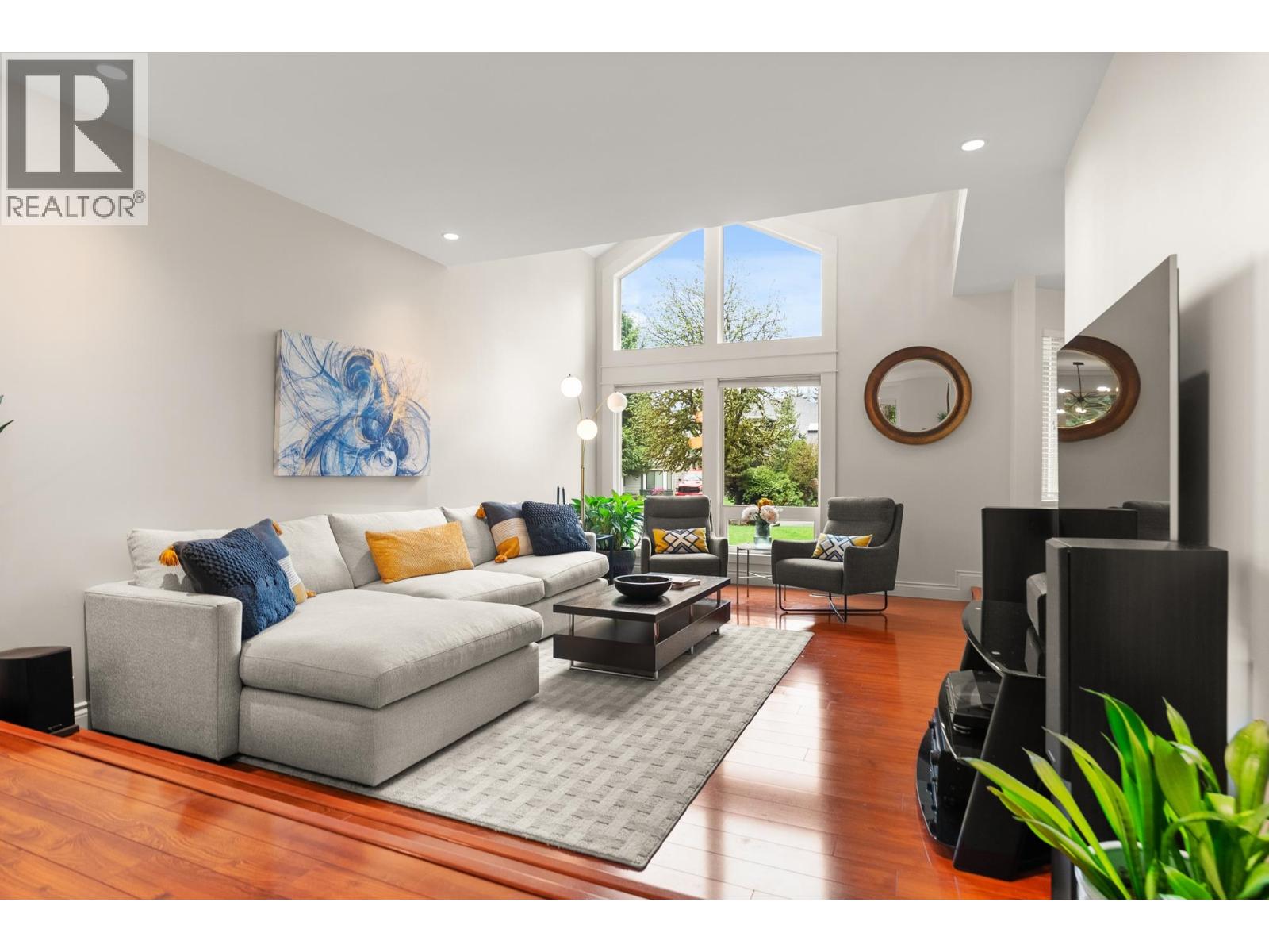 1530 Lighthall Court, North Vancouver, British Columbia  V7G 2G2 - Photo 6 - R3111438