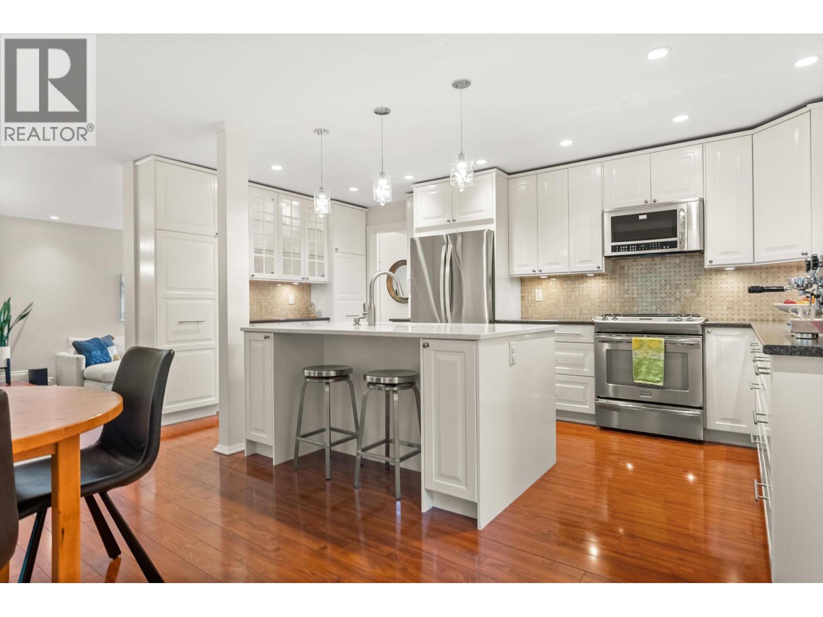 1530 Lighthall Court, North Vancouver, British Columbia  V7G 2G2 - Photo 12 - R3111438