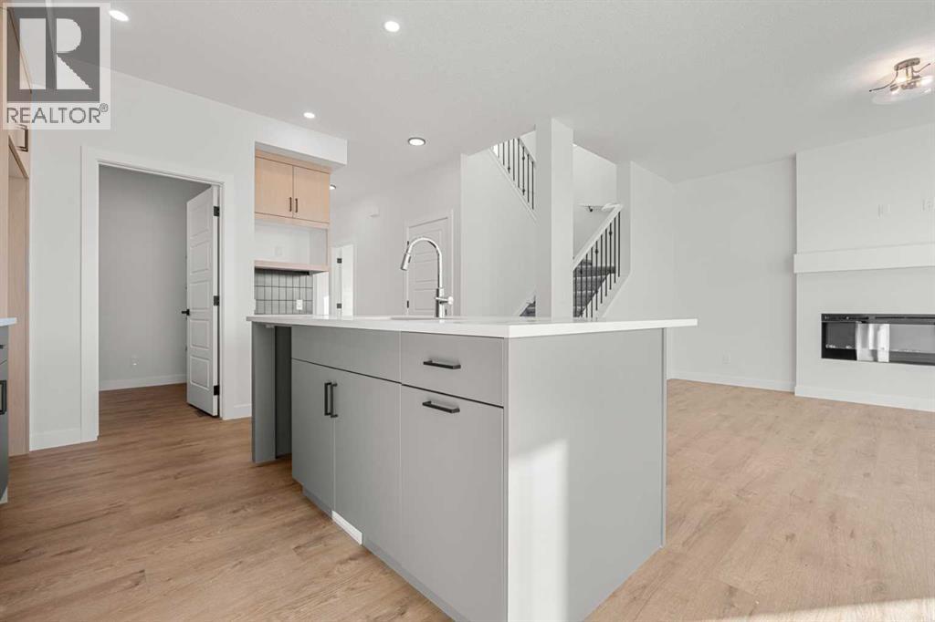 512 Lawthorn Way SE, Airdrie, Alberta  T4A 3N9 - Photo 9 - A2292536