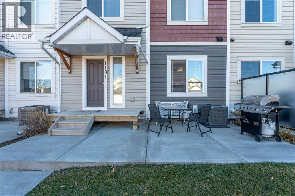 1191 Channelside Drive SW, Airdrie, Alberta  T4B 4L3 - Photo 2 - A2294349