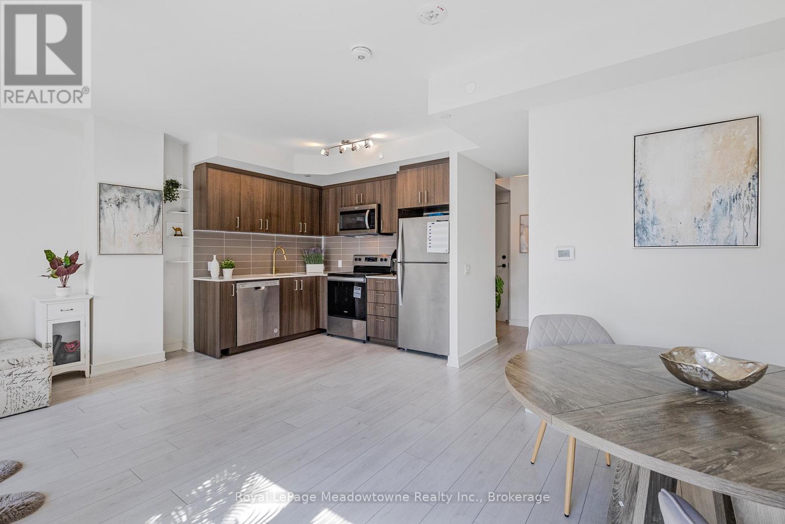 Th 107 - 8010 Derry Road, Milton, Ontario  L9T 2X5 - Photo 10 - W13018458